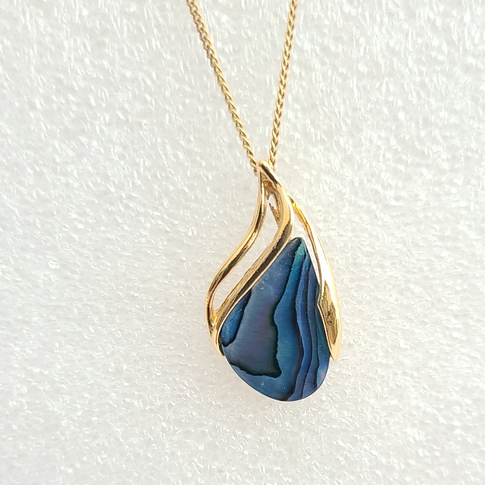 Vintage Xiomara Castra Gold Tone and Abalone Pendant on 24 Inch Gold-tone Chain - Picture 7 of 12